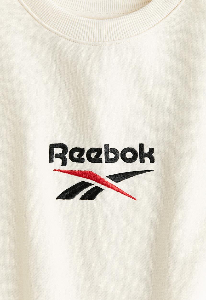 H&M - Reebok X H&M: Oversized sweatshirt - white/reebok