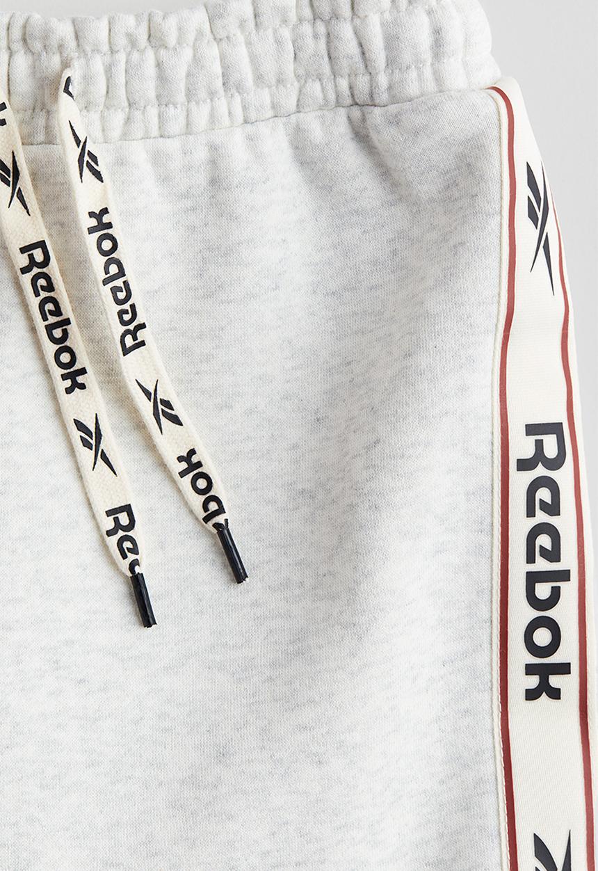 H&M - Print-motif pull-on sweatshirt shorts - light grey/reebok