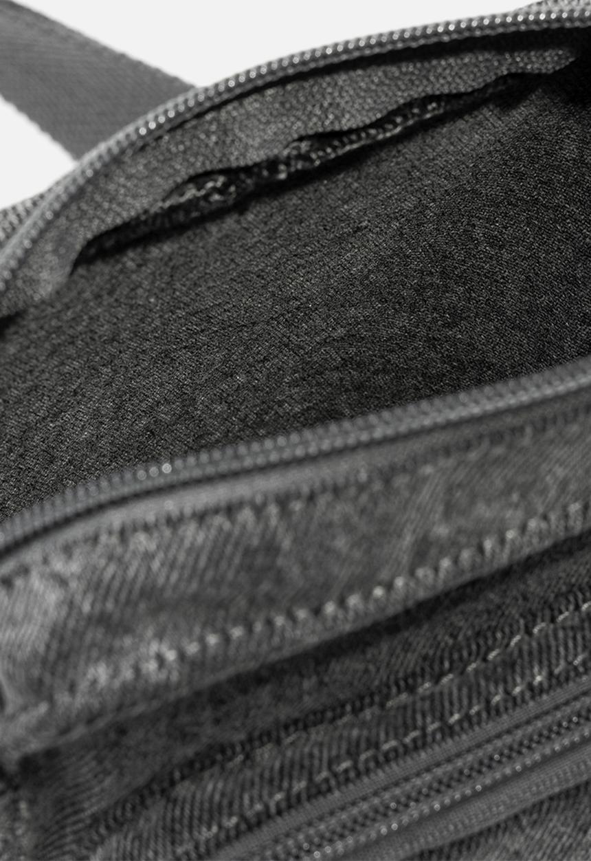 Levi’s® - Small ns zip crossbody 56 - dark grey