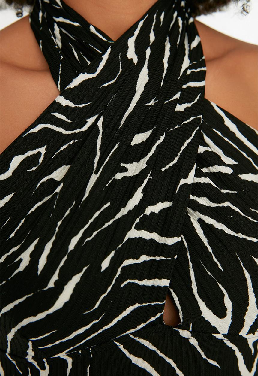 Trendyol - Printed halter neck fitted crop stretchy knitted top - black