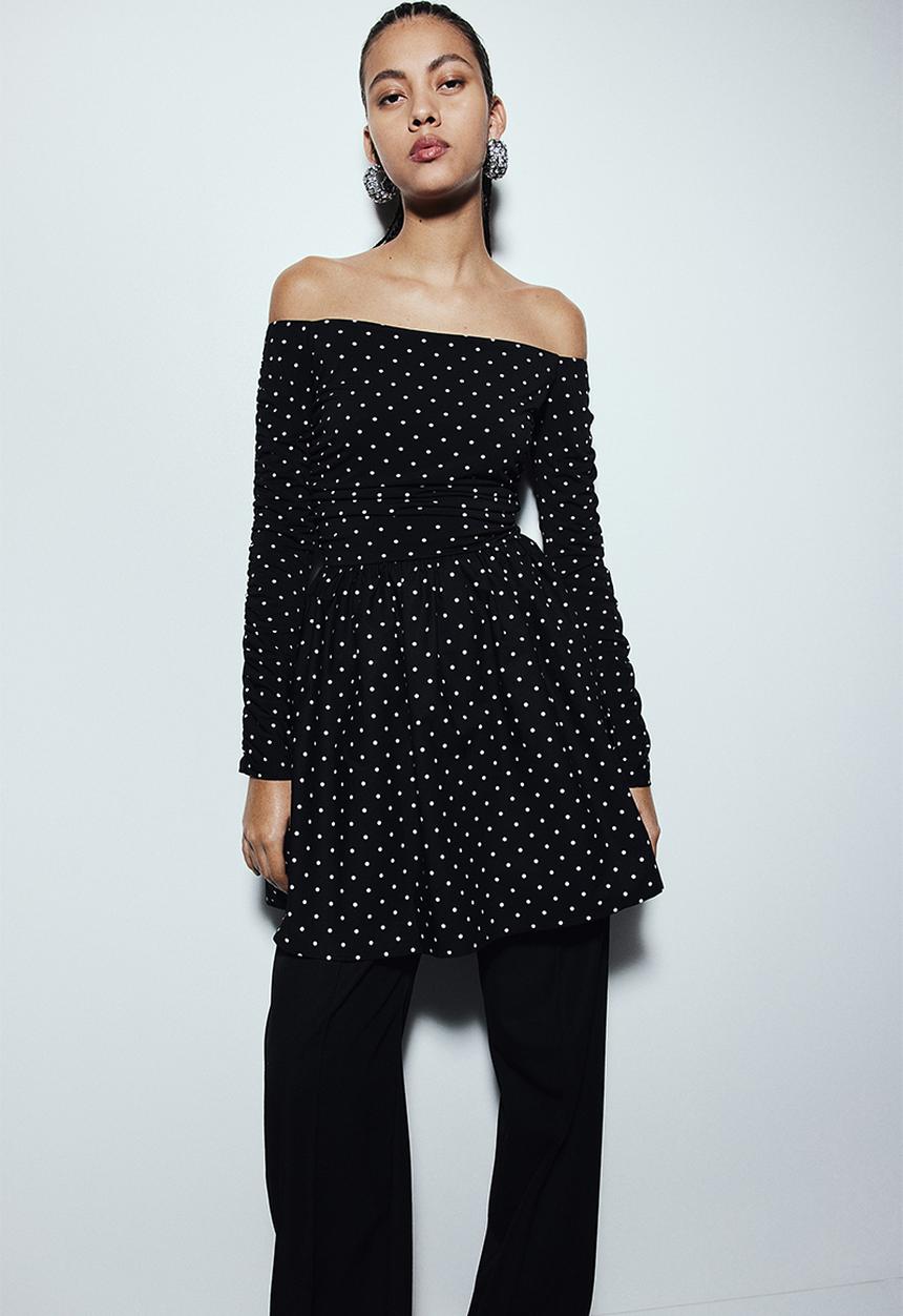 H&M - Gathered off-the-shoulder dress - black spotted