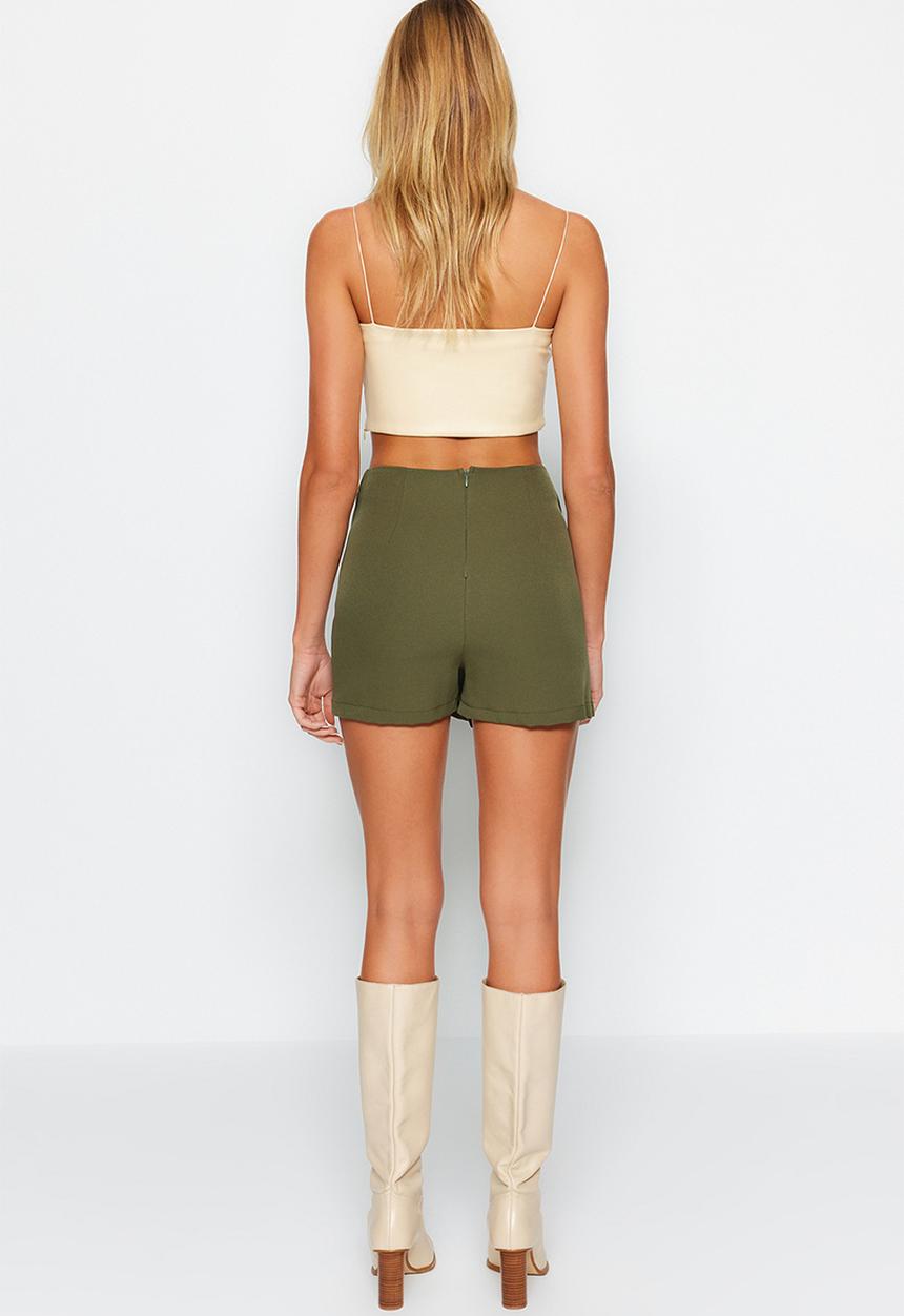 Trendyol - Weave short skirt with chain and pleat detail - dark khaki