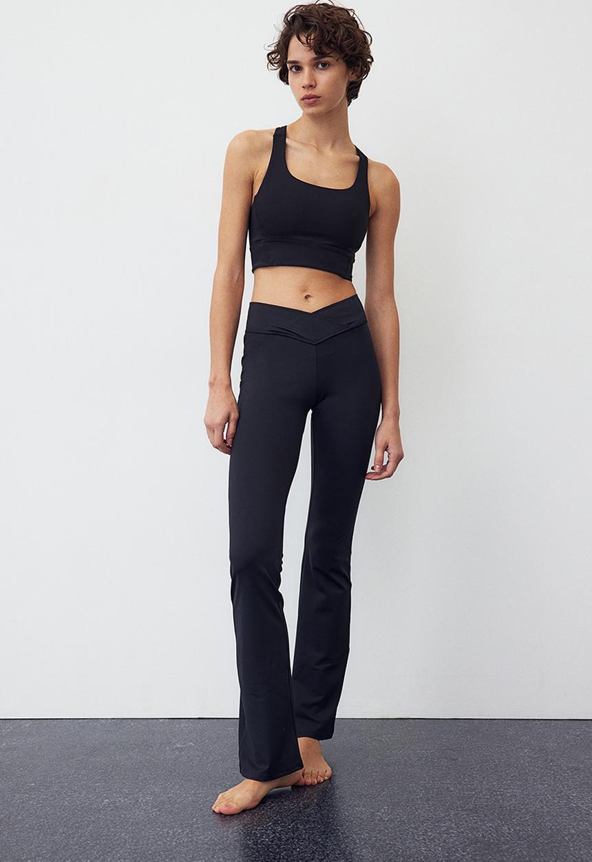 H&M - Softmove™ flared sports leggings - black