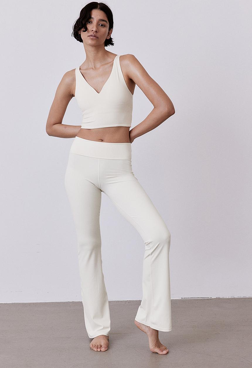 H&M - Softmove™ medium support sports bra - cream