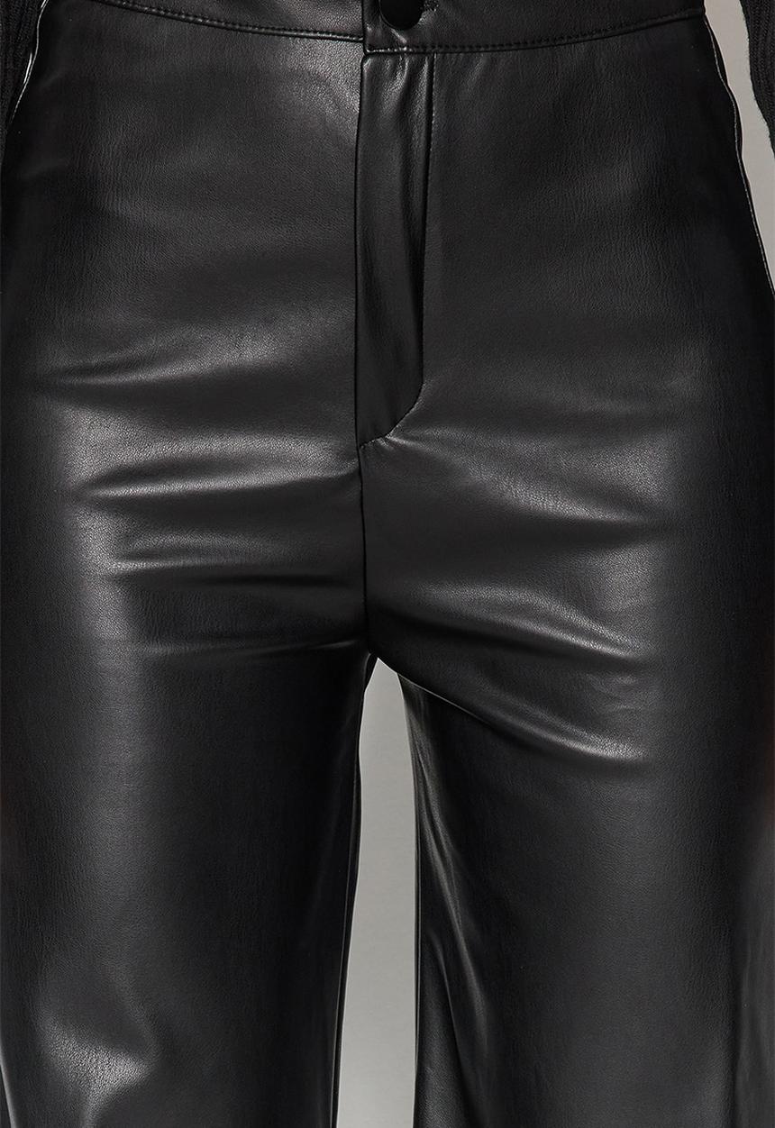 Trendyol - Faux leather wide leg pocket detailed knitted trousers - black 