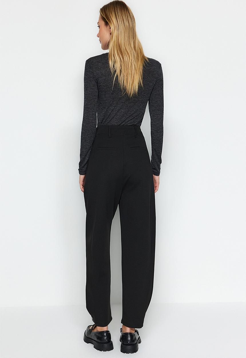 Trendyol - Pleated wide high waist carrot fit interlock knitted pants - black