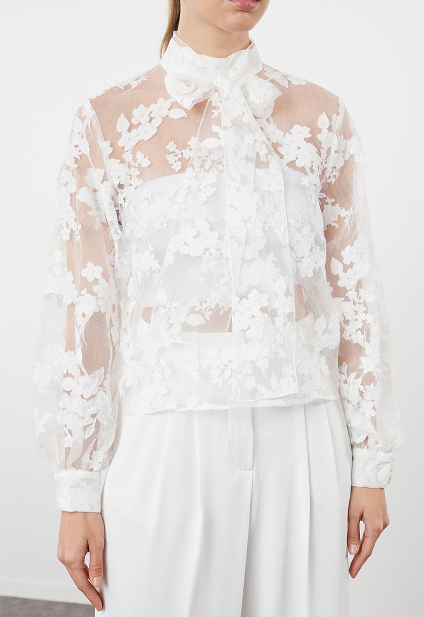Trendyol - Floral patterned tied woven blouse - white