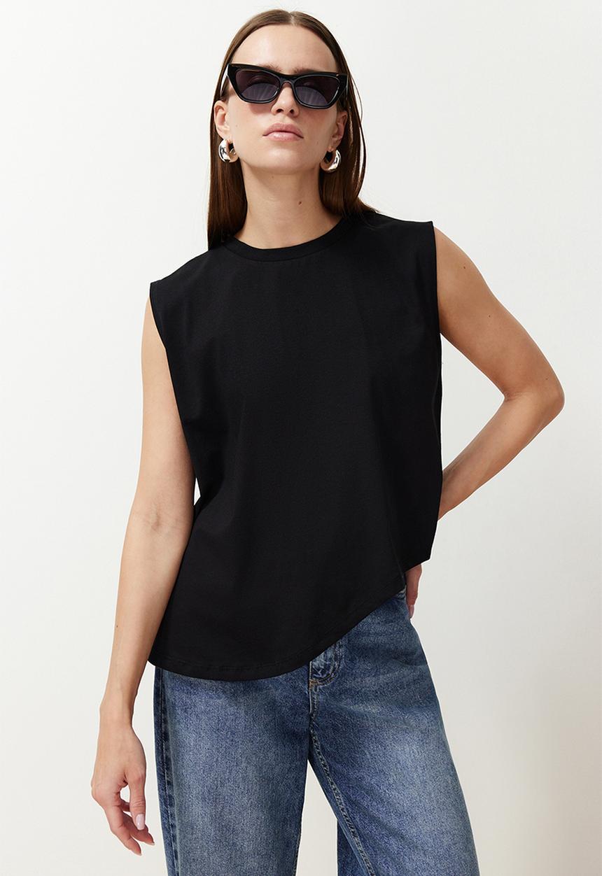 Trendyol - Asymmetrical crew neck knitted t-shirt - black