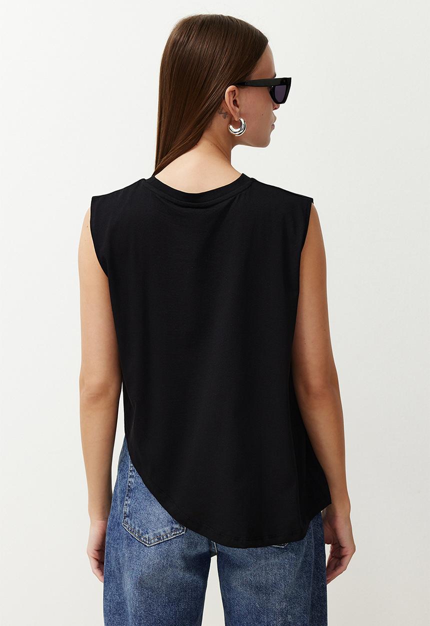 Trendyol - Asymmetrical crew neck knitted t-shirt - black