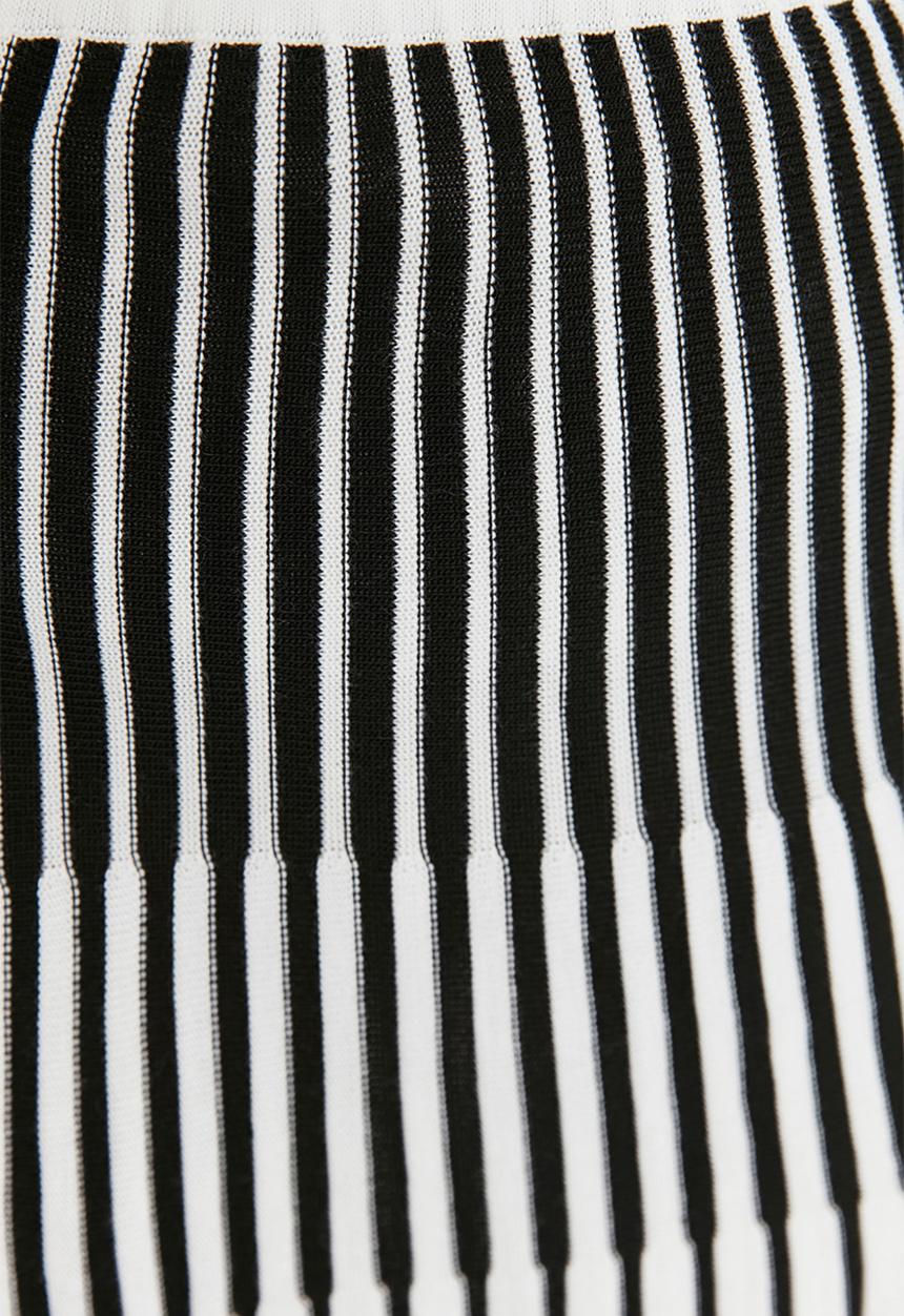 Trendyol - Midi color block knitwear skirt - black/white