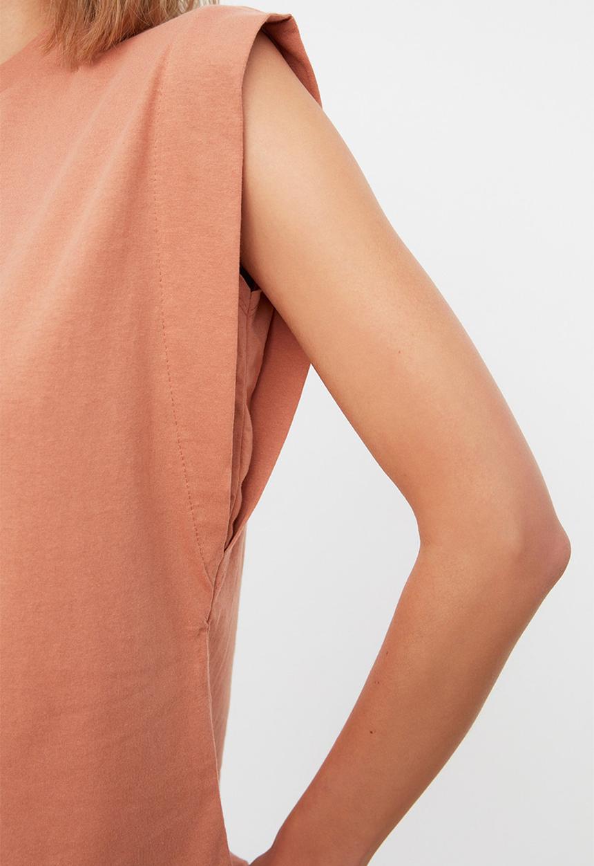 Trendyol - Padded basic crew neck knitted t-shirt - salmon