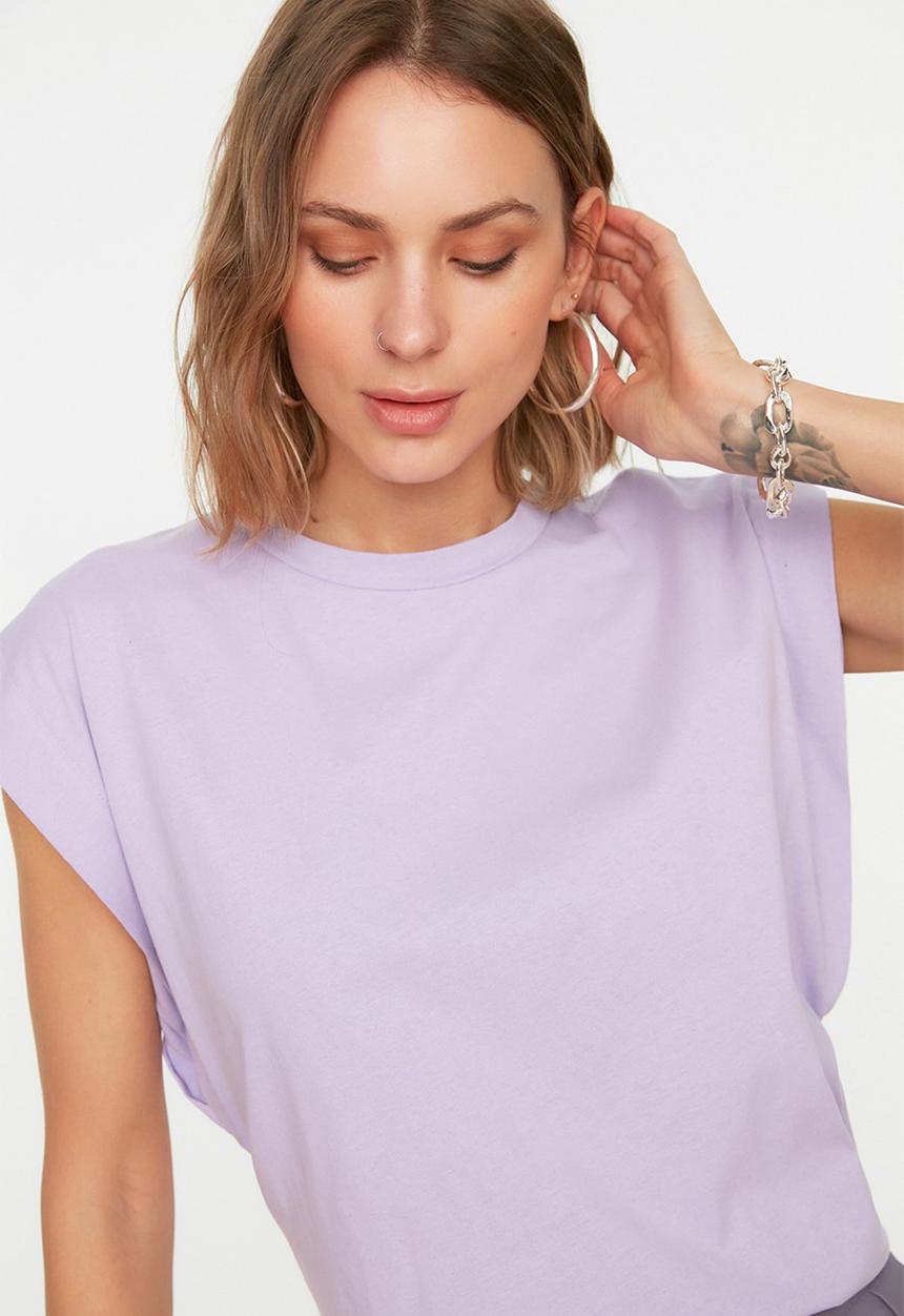 Trendyol - Padded basic crew neck knitted t-shirt - lilac