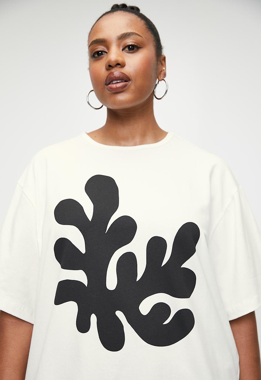Me&B - Plus Printed Tee  - Monoseaweed