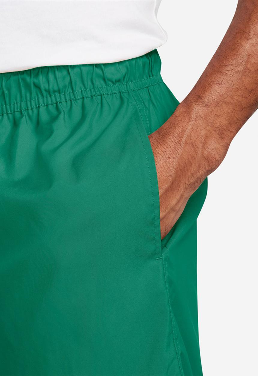 Nike - Nike Club Men's Woven Flow Shorts - malachite/white