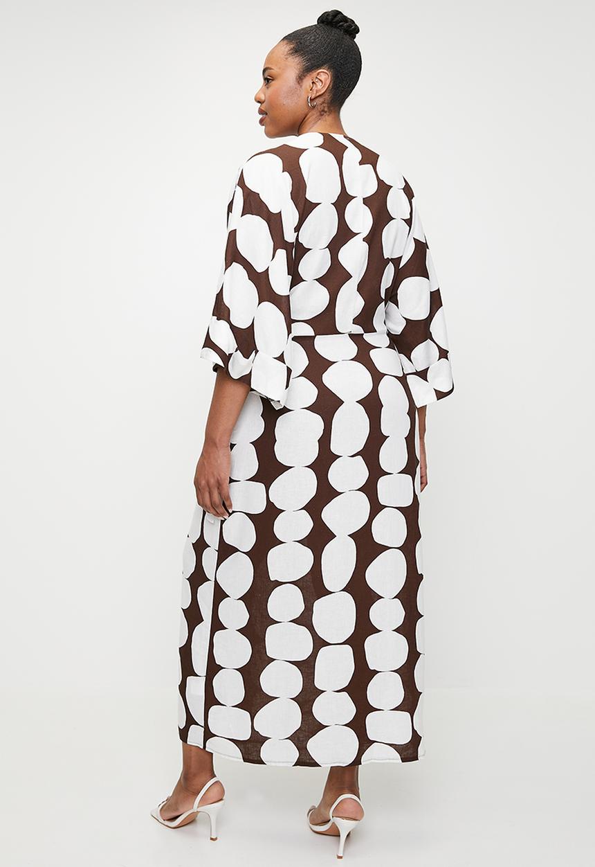 Me&B - Plus Linen Kimono Wrap Dress  - Chocbubble