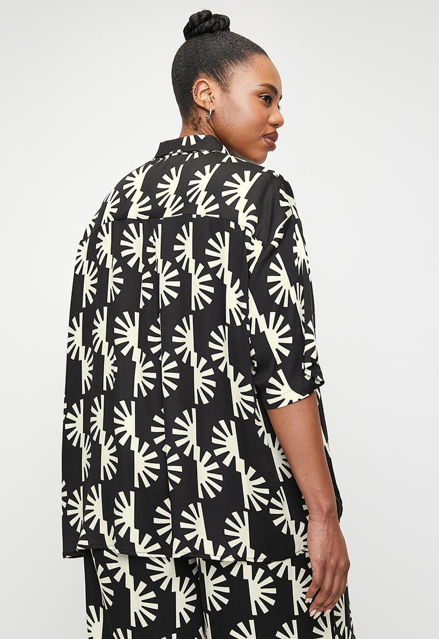 Me&B - Plus The Essential Boxy Shirt In Sun Stripe - Sunstripe