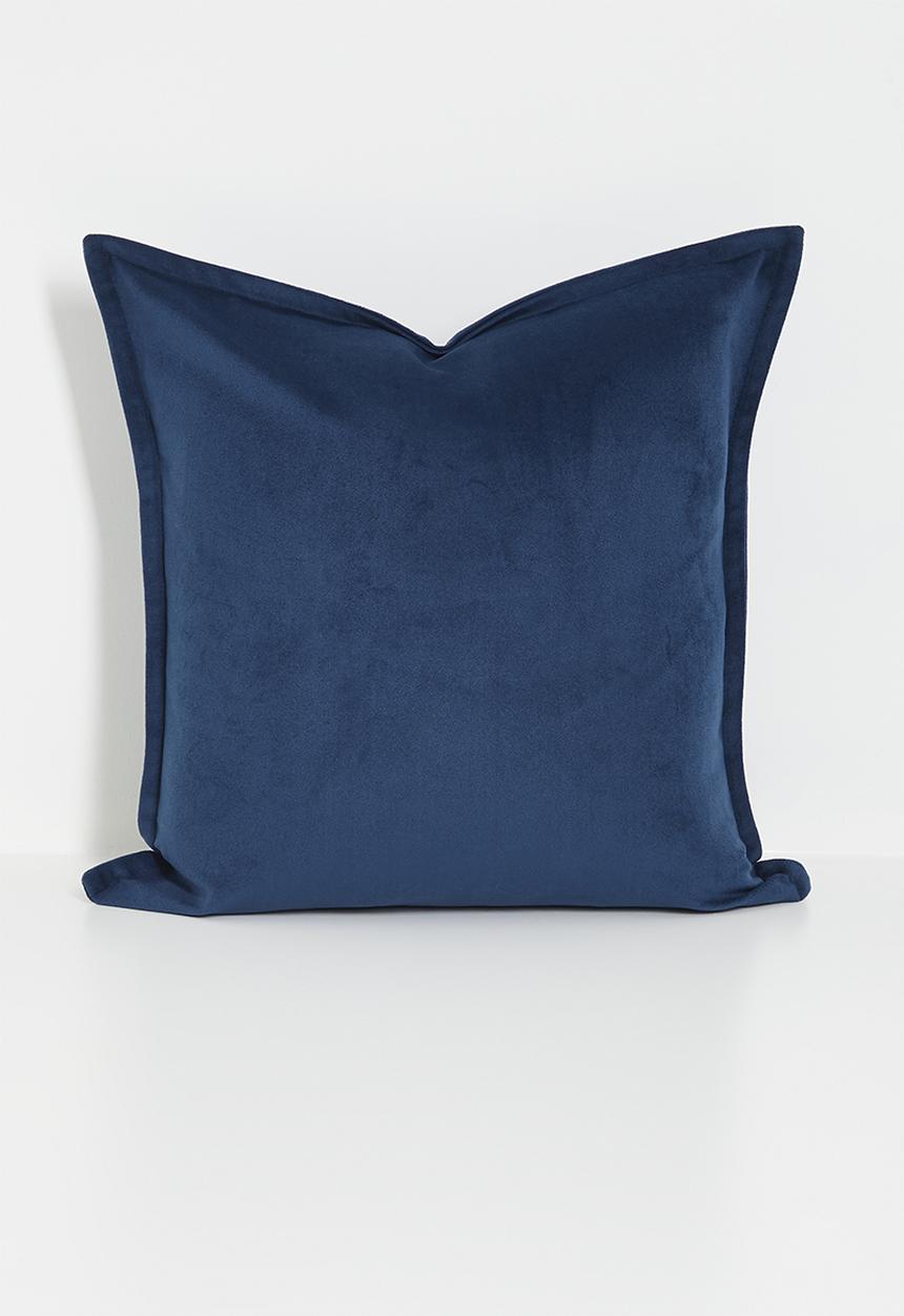 Grey Gardens - Rema velvet cushion cover - Navy