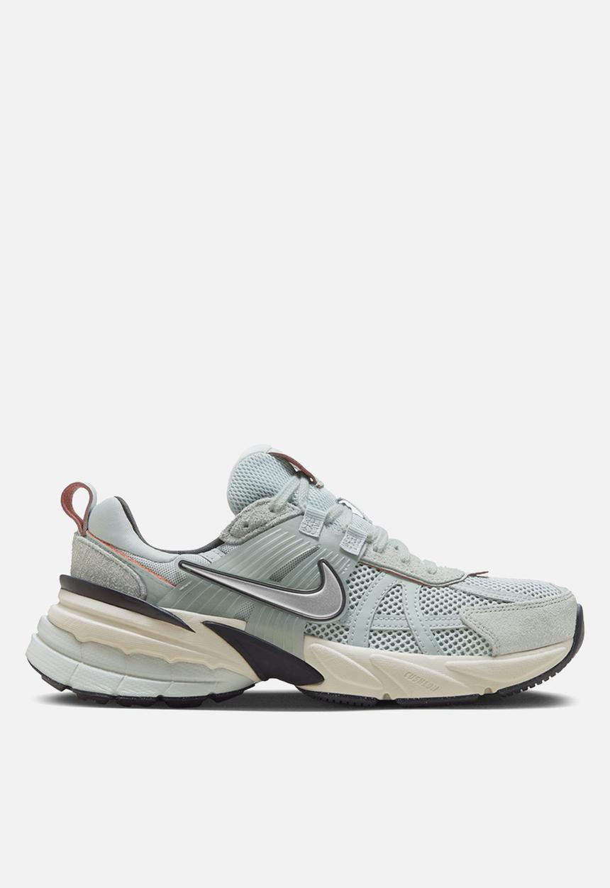 Nike - V2K Run
