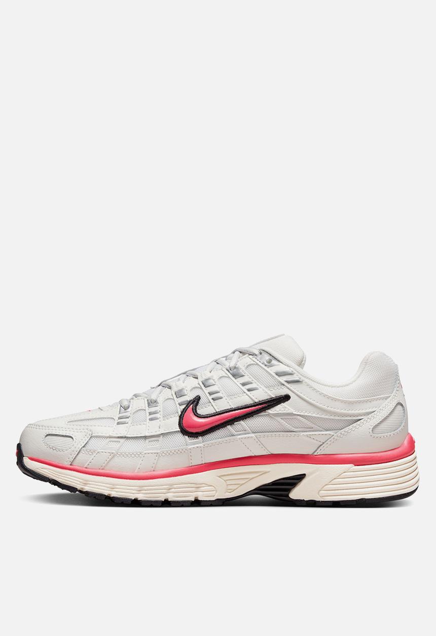 Nike - P-6000