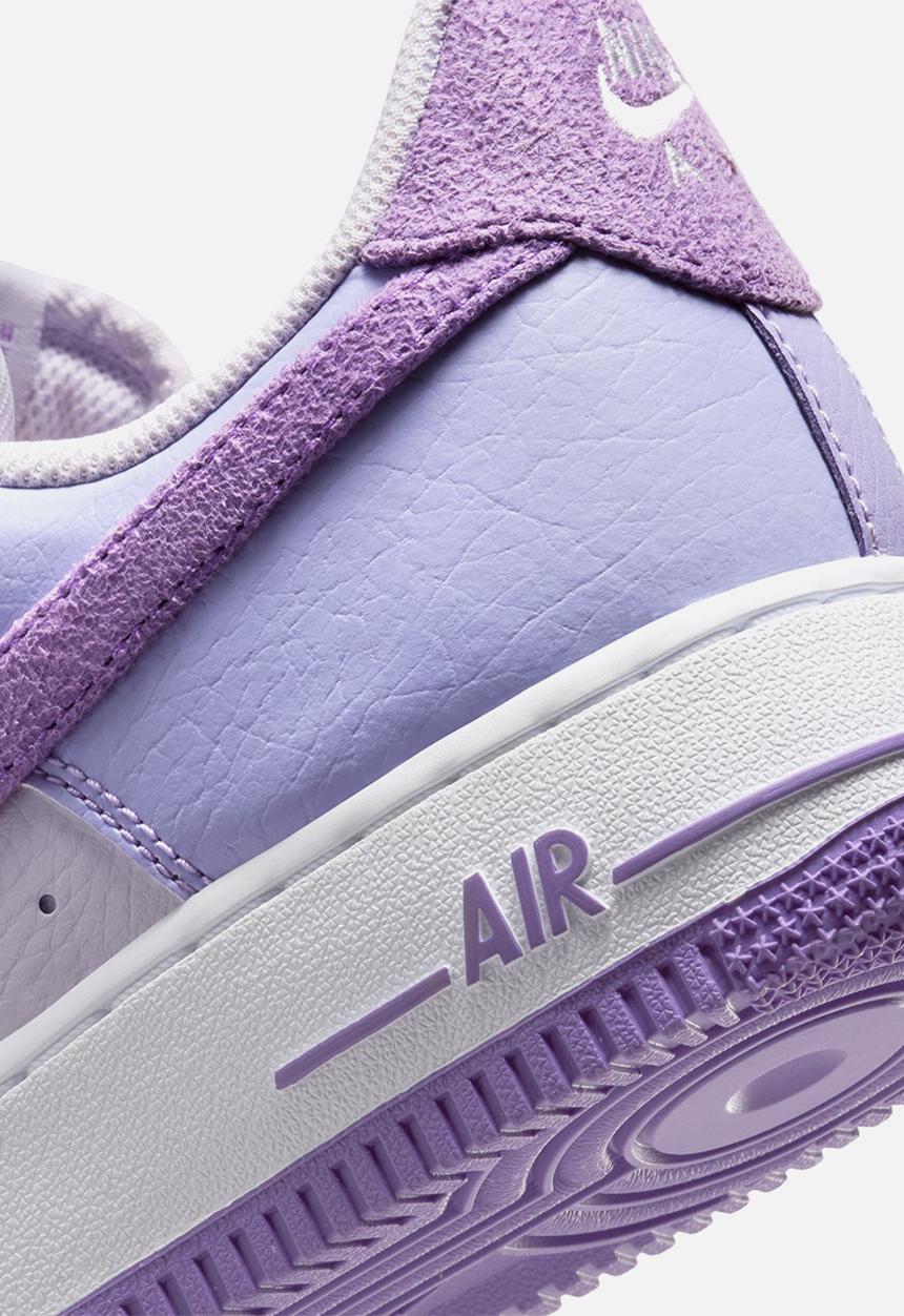 Nike - Air Force 1 '07 next nature