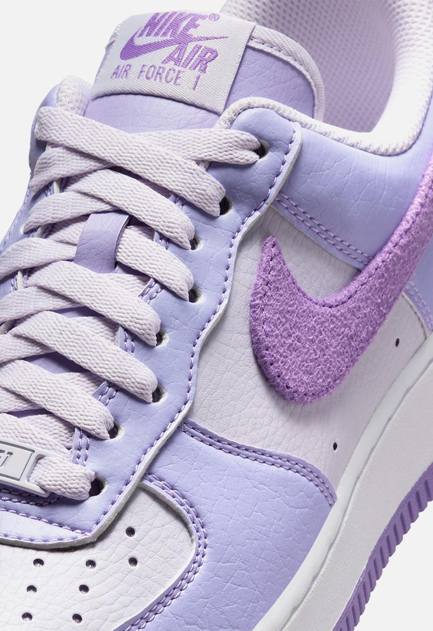Nike - Air Force 1 '07 next nature