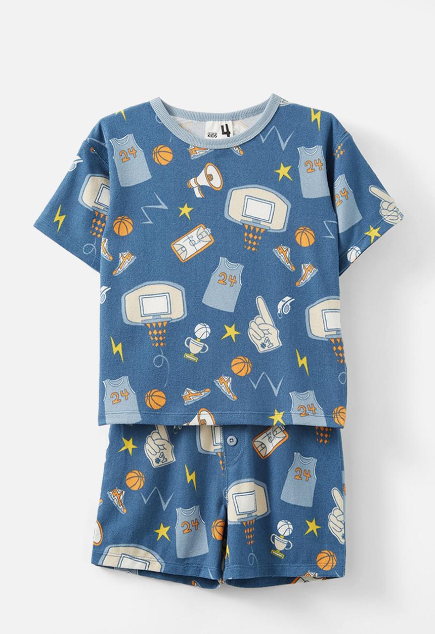 Cotton On - Damon short sleeve pyjama set - petty blue/ basketball elements