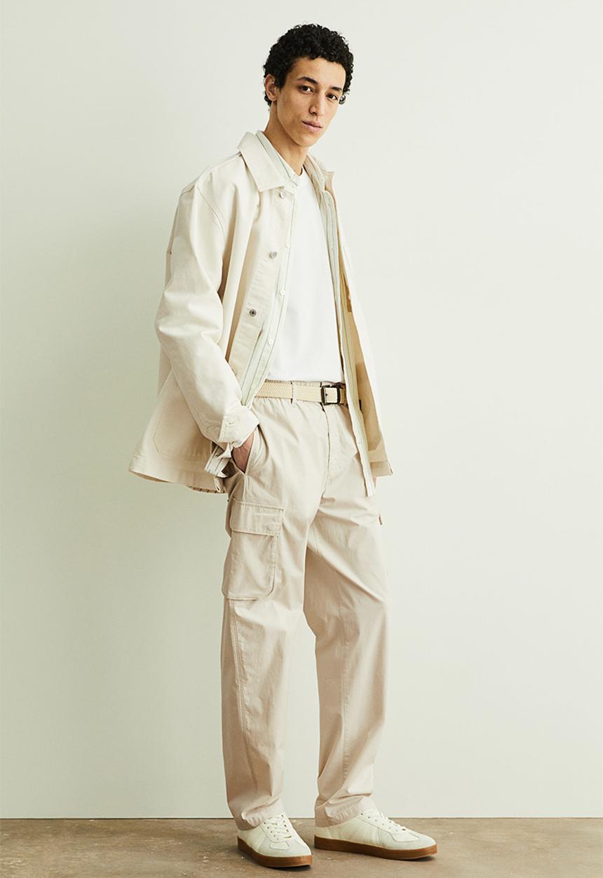 H&M - Regular fit cargo trousers - cream