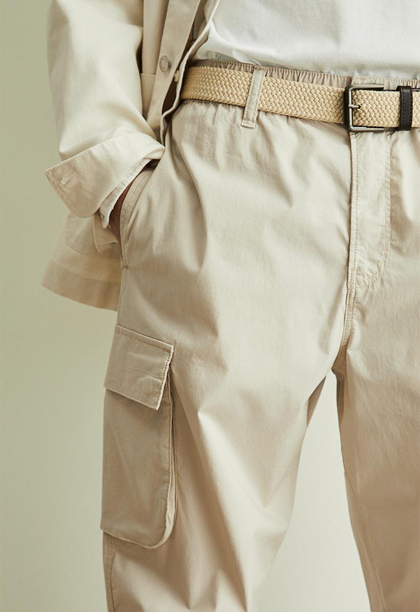 H&M - Regular fit cargo trousers - cream