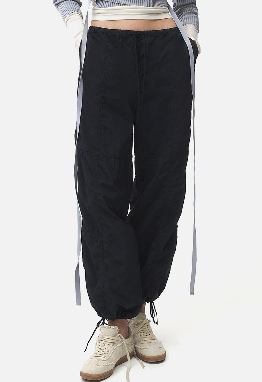 H&M - Nylon parachute trousers - black