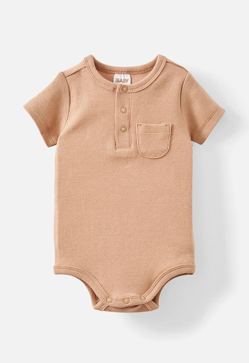 Cotton On - The short sleeve rib pocket bubbysuit - taupy brown
