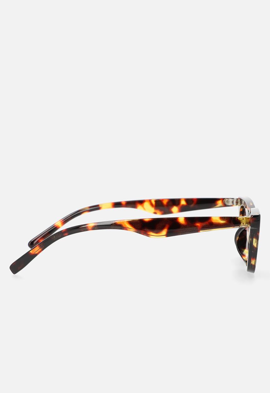 Superbalist - Kaneez cateye sunglasses-brown