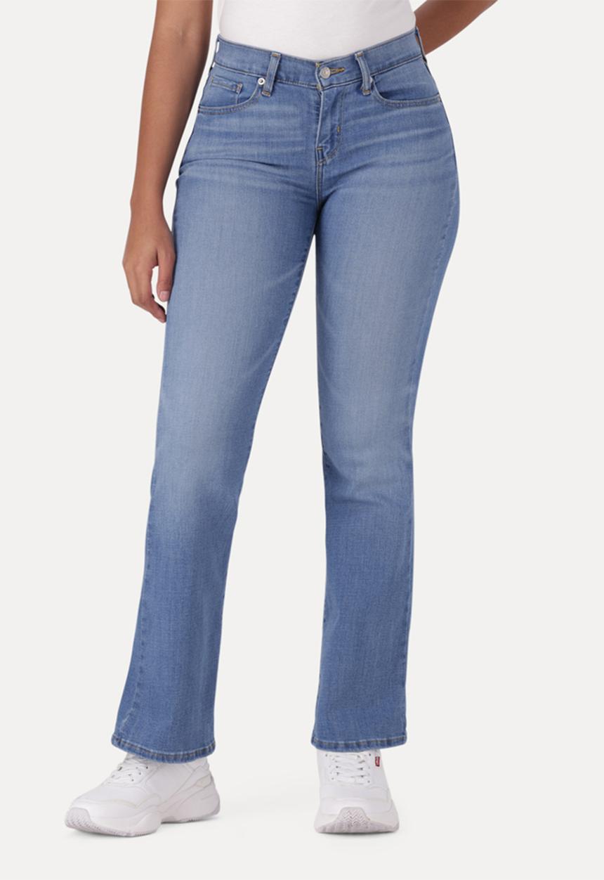 Levi’s® - Curvy Flare - Warm Up The Pitcher