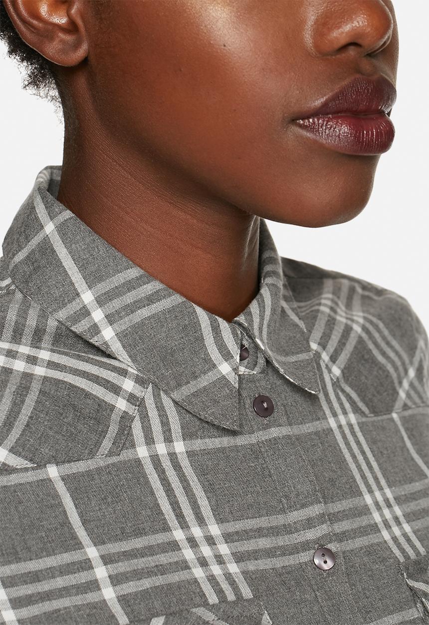 Noisy May - Erik Shirt