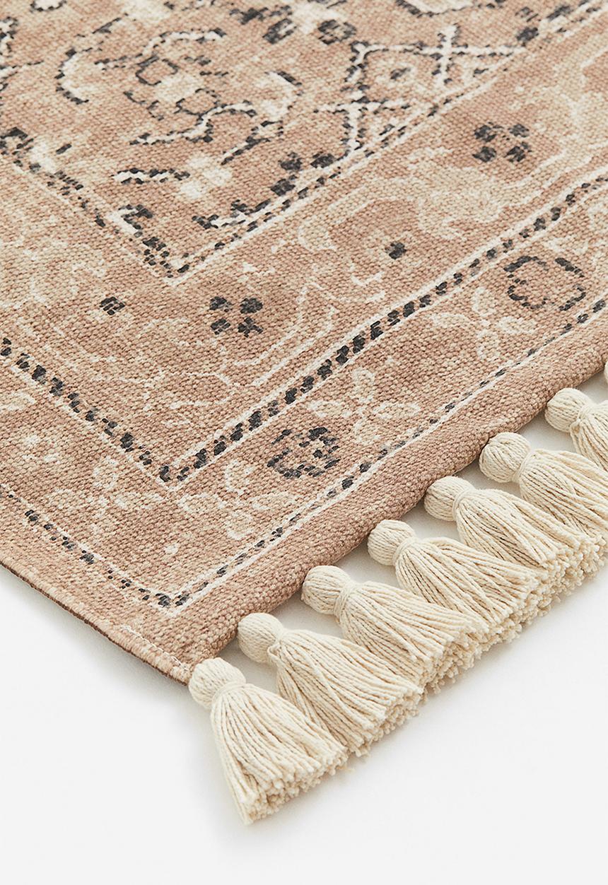 H&M - Fringed patterned rug - light pink patterned