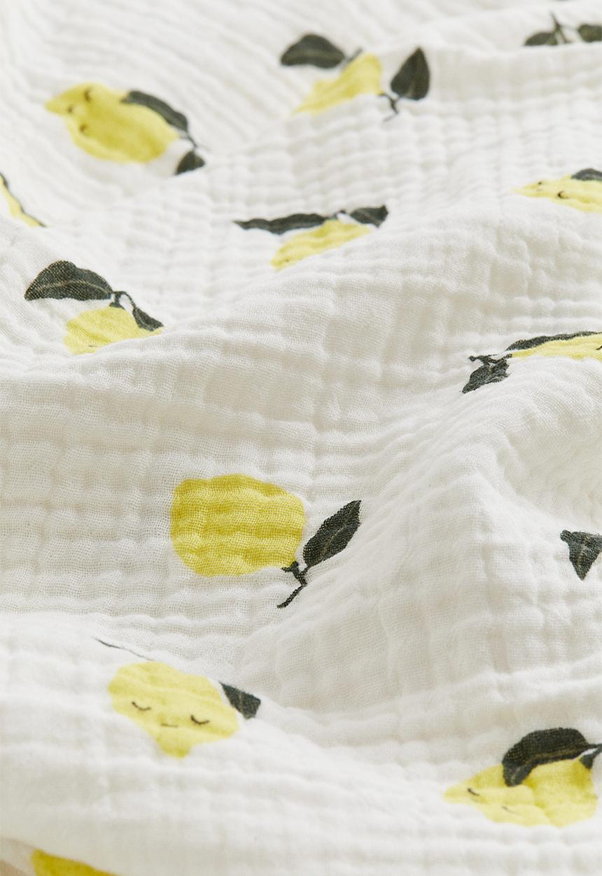 H&M - Printed muslin blanket - white lemons