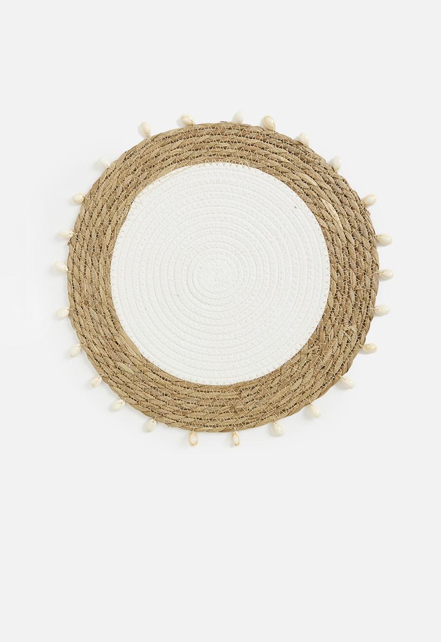 Excellent Houseware - Shell rattan placemat set of 4 - Natural