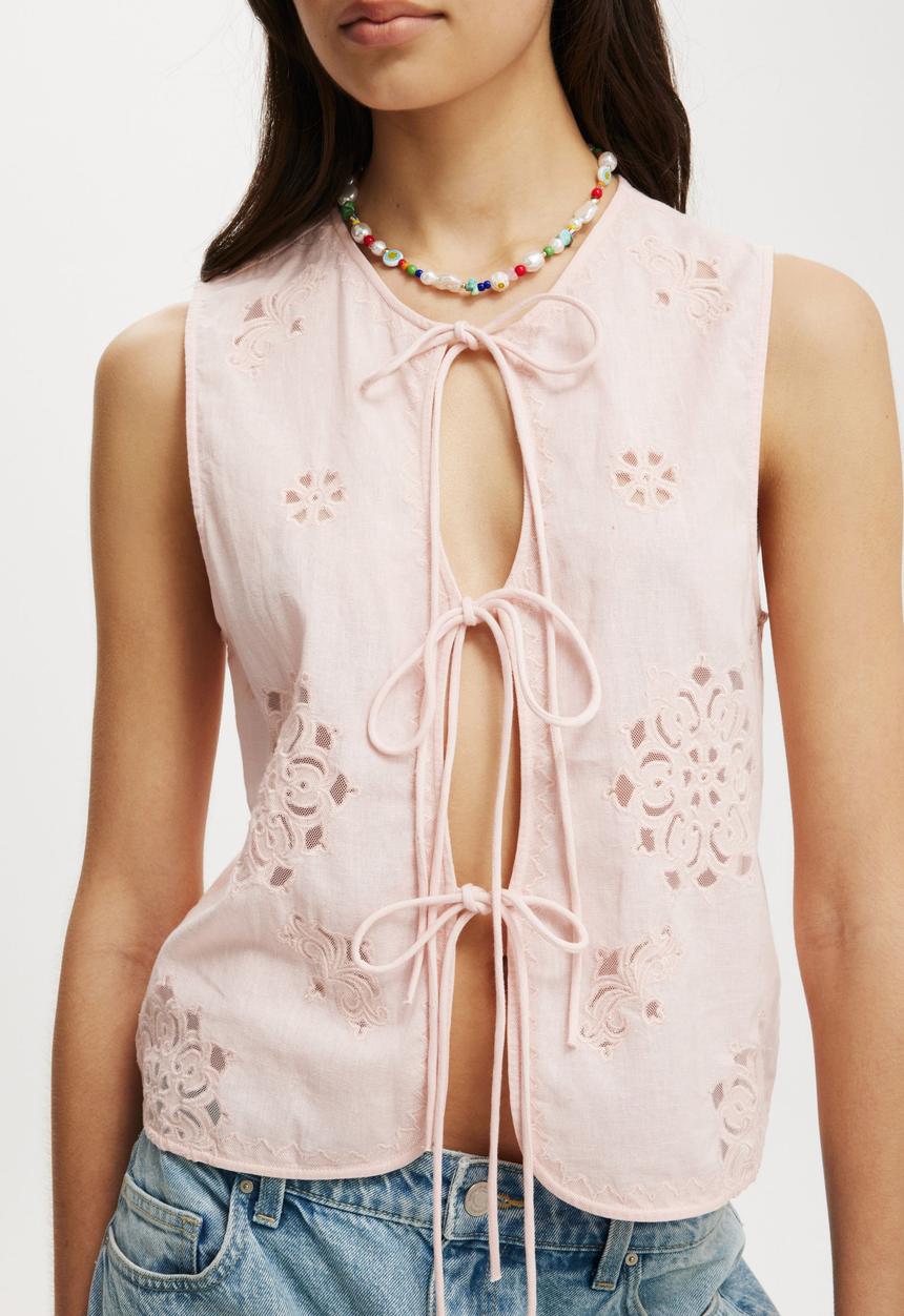 Cotton On - Kyha Tie Front Vest - Frosted Rose Broderie