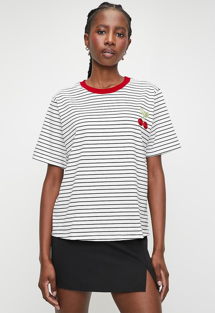 Me&B - Statement tee in crochet cherries - cherries