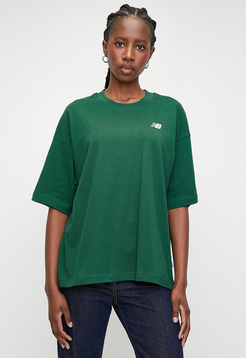 New Balance  - New Balance Varsity Tee - Nightwatch Green