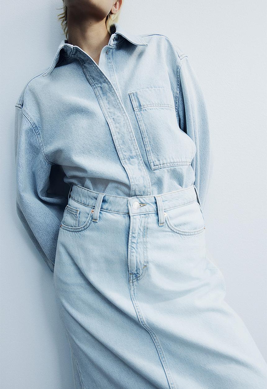 H&M - Feather soft denim skirt - pale denim blue