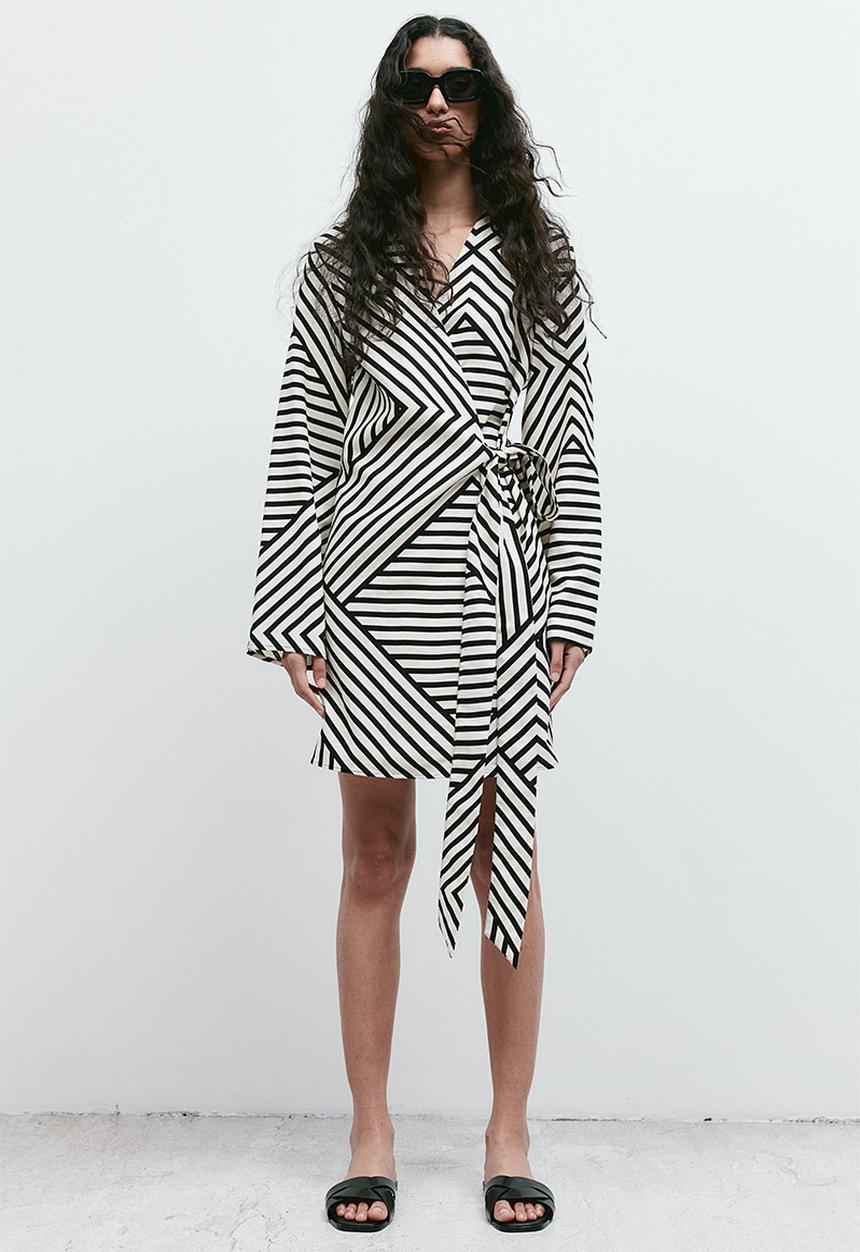 H&M - Linen-blend wrap dress - cream geometric pattern