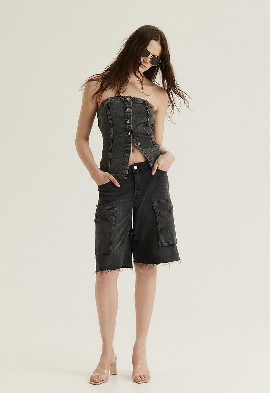 H&M - Low denim cargo shorts - black