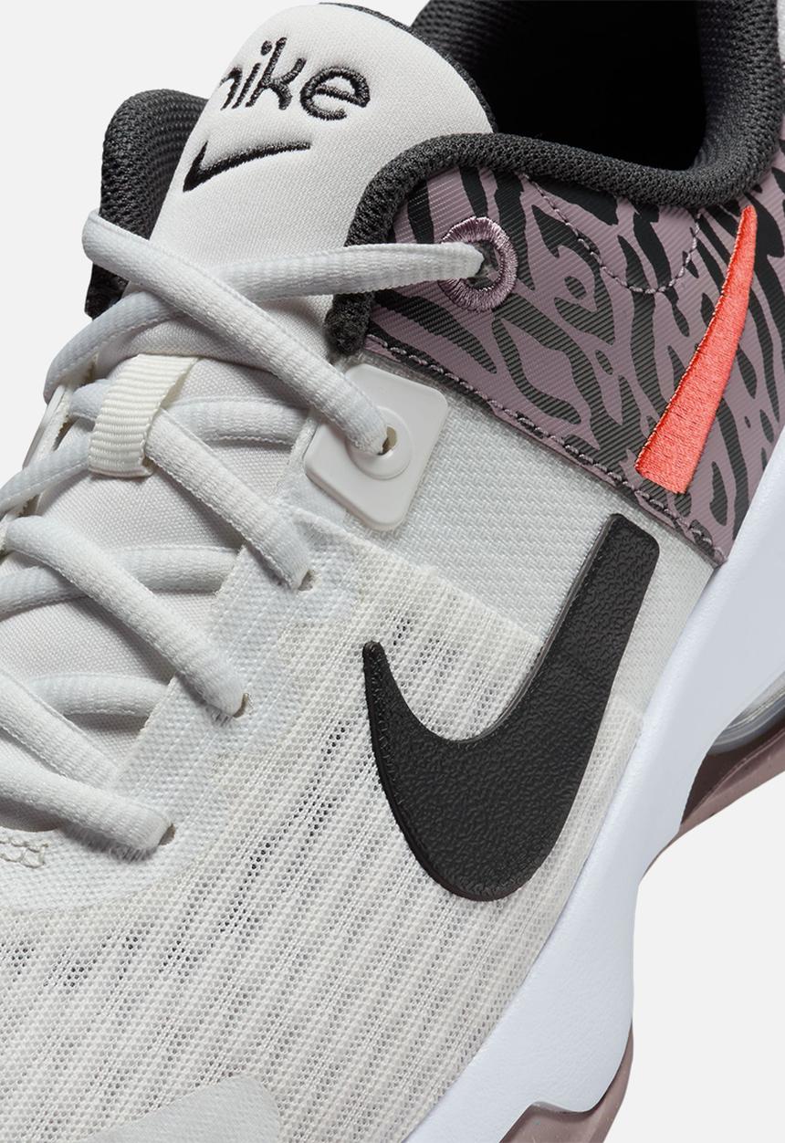 Nike - Zoom bella 6 prm