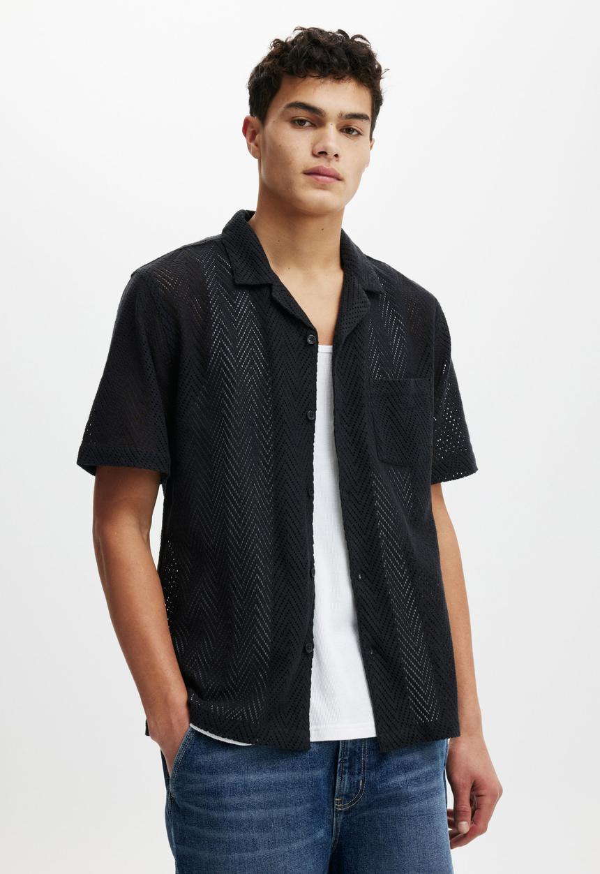 Cotton On - Palma Short Sleeve Shirt - Black Chevron 