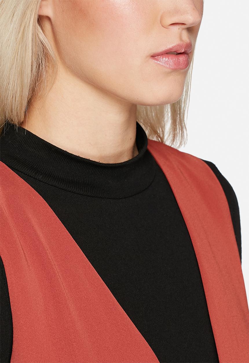 Vero Moda - Petra Sleeveless Jacket
