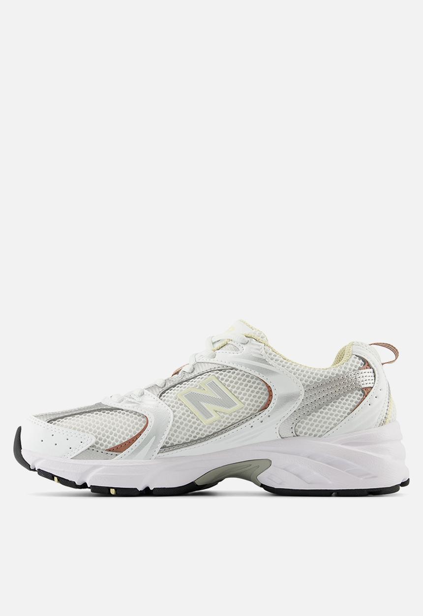 New Balance  - 530
