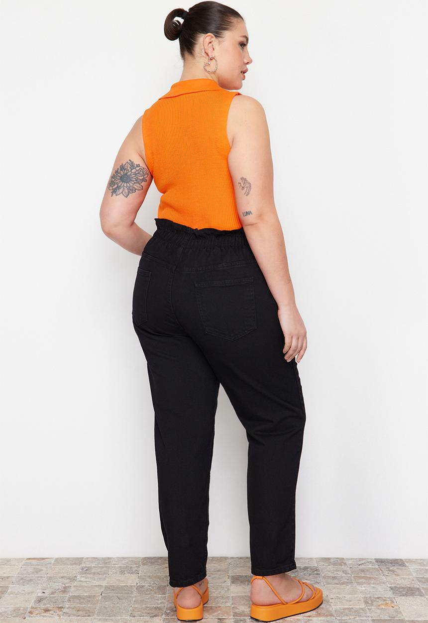 Trendyol - High Waist Elastic Waist Mom Jeans - Black