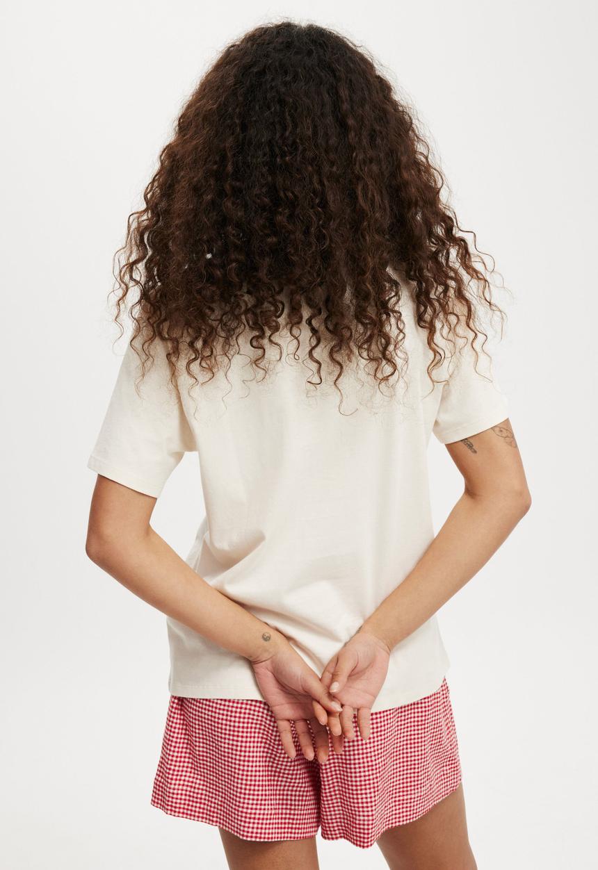 Cotton On - Regular Fit Graphic Tee - Lovely/Coconut