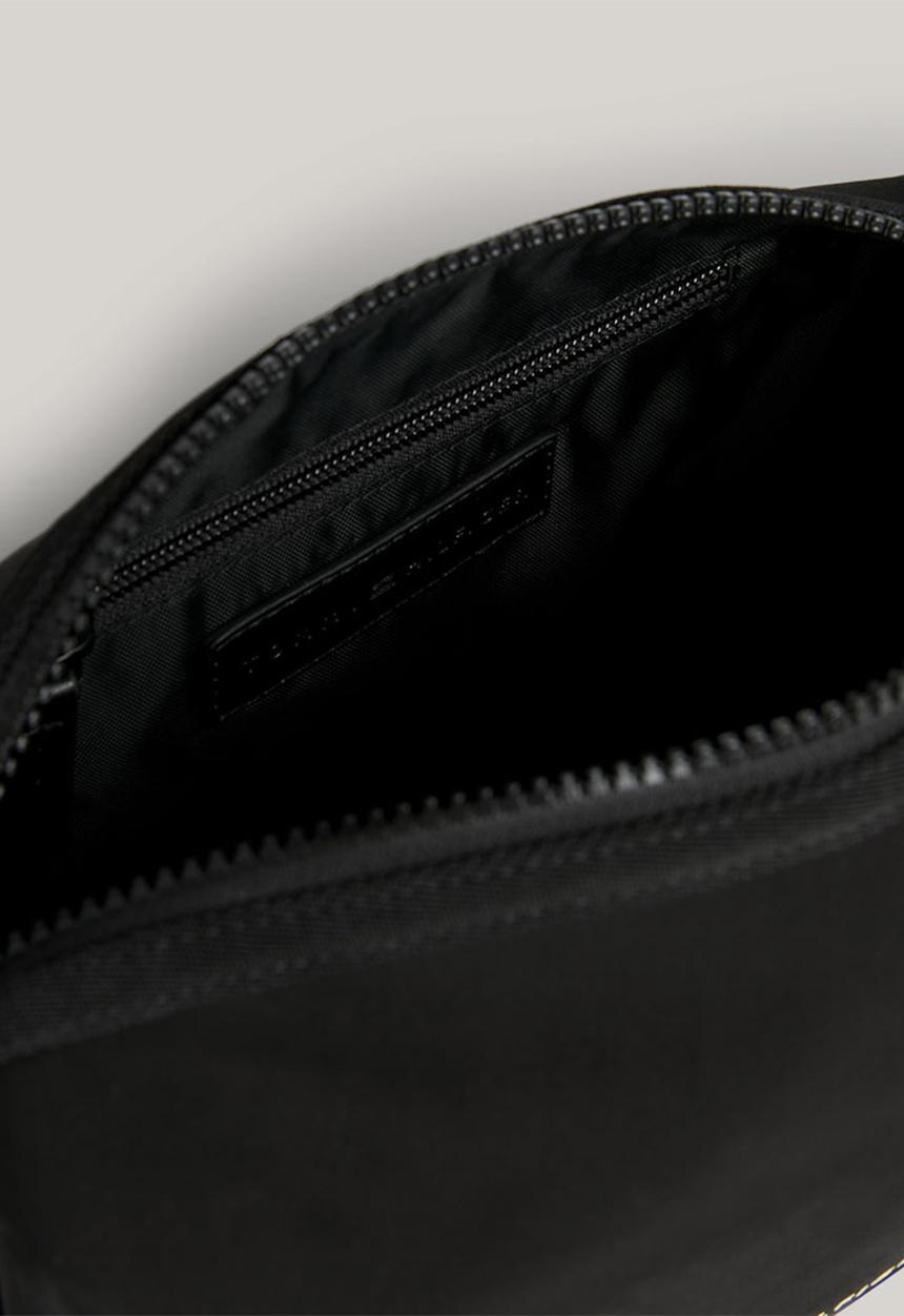 Tommy Hilfiger - TH Skyline Washbag - Black