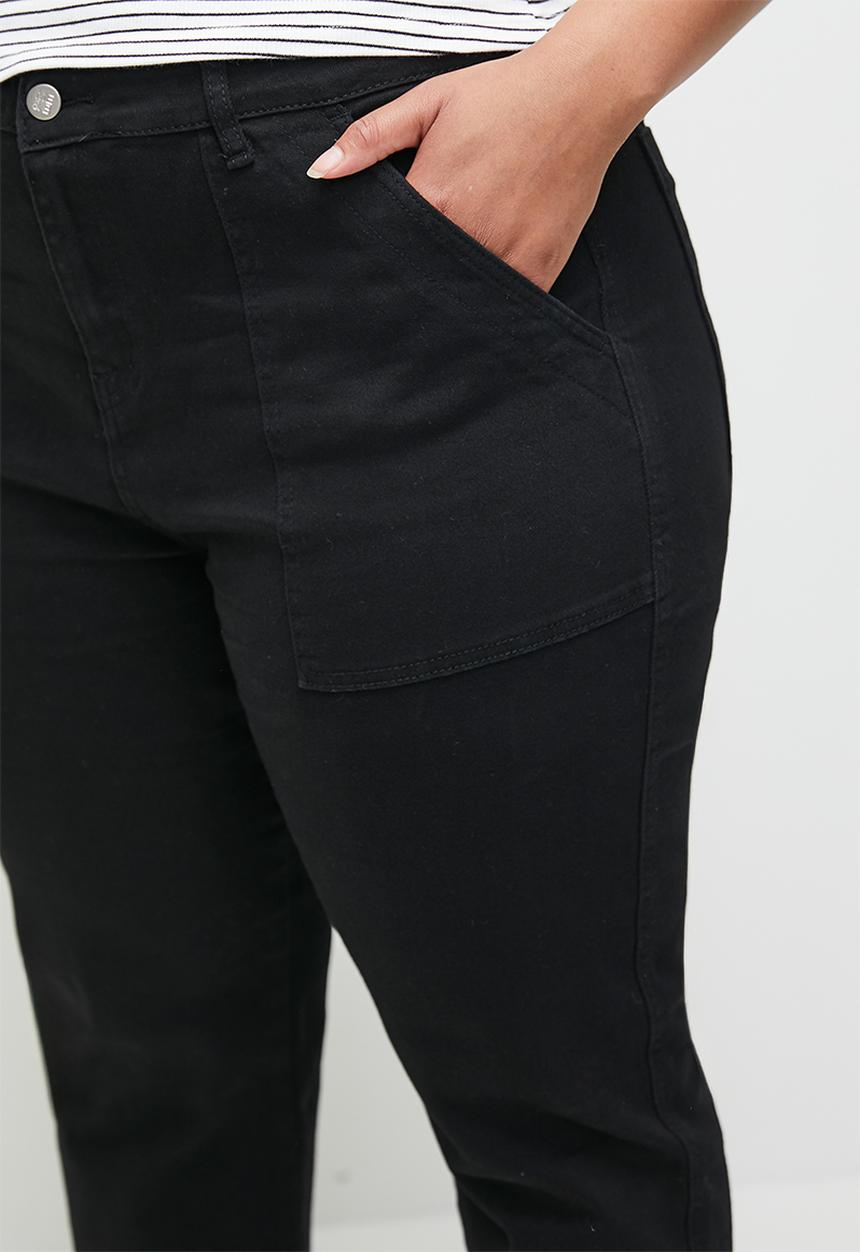 Me&B - Plus Tapered Leg Jeans - Black